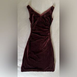 Gorgeous vintage BCBG Max Azria deep burgundy velvet dress XS extra small